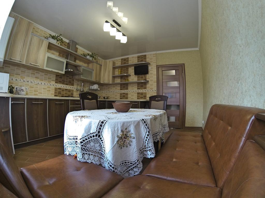 Naberezhnaya Roshen Apartment Vinnytsia Ngoại thất bức ảnh