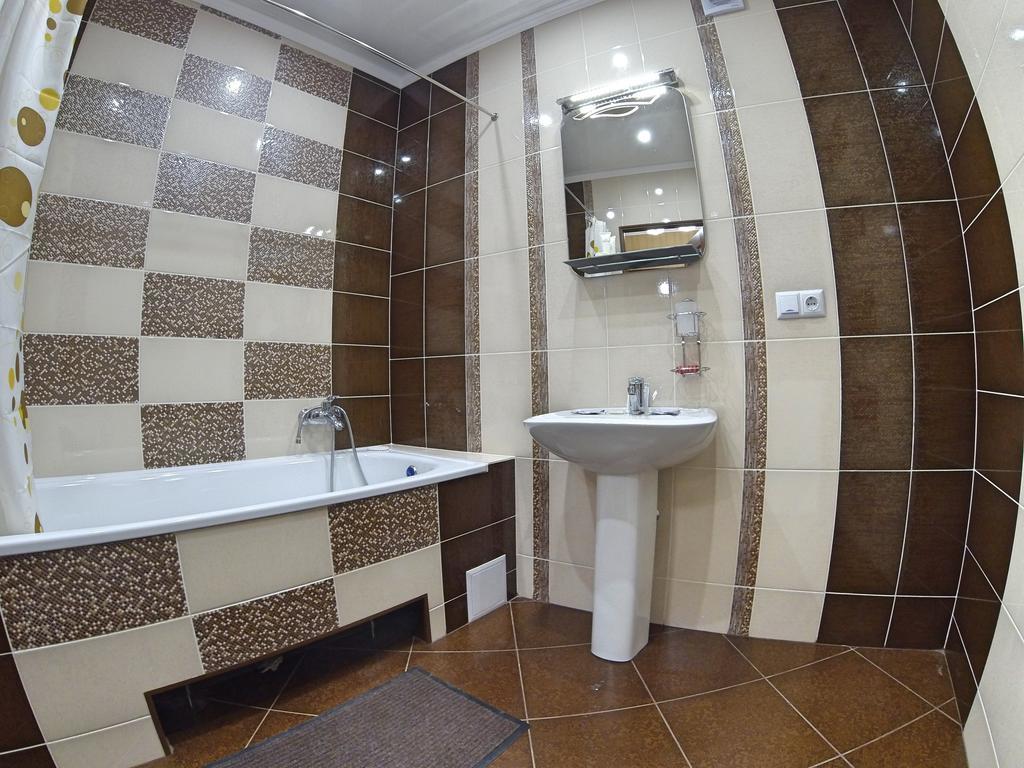 Naberezhnaya Roshen Apartment Vinnytsia Ngoại thất bức ảnh