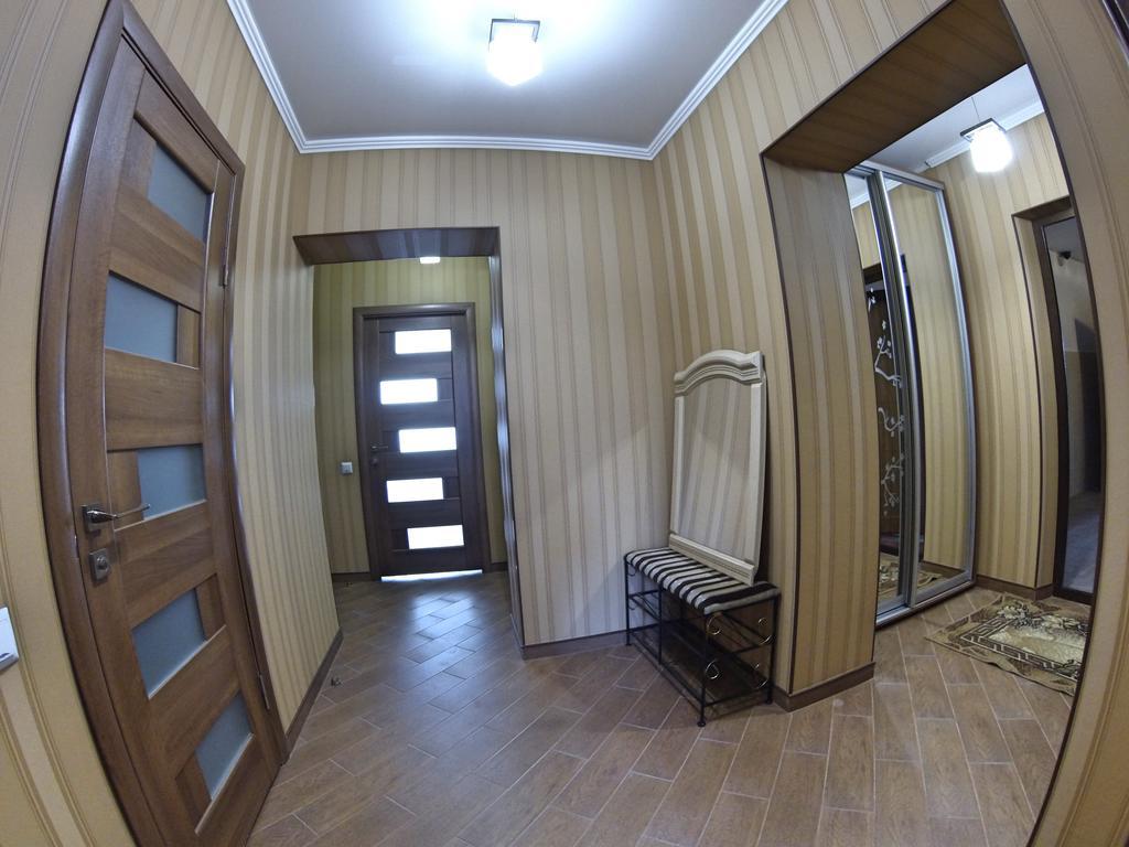 Naberezhnaya Roshen Apartment Vinnytsia Ngoại thất bức ảnh