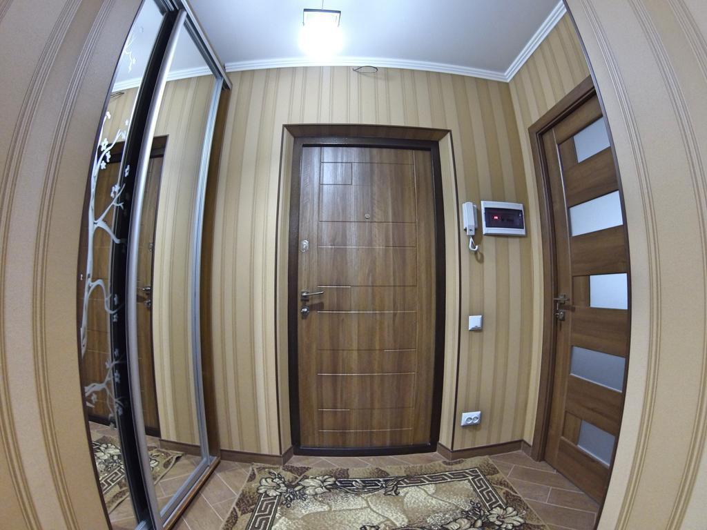 Naberezhnaya Roshen Apartment Vinnytsia Ngoại thất bức ảnh